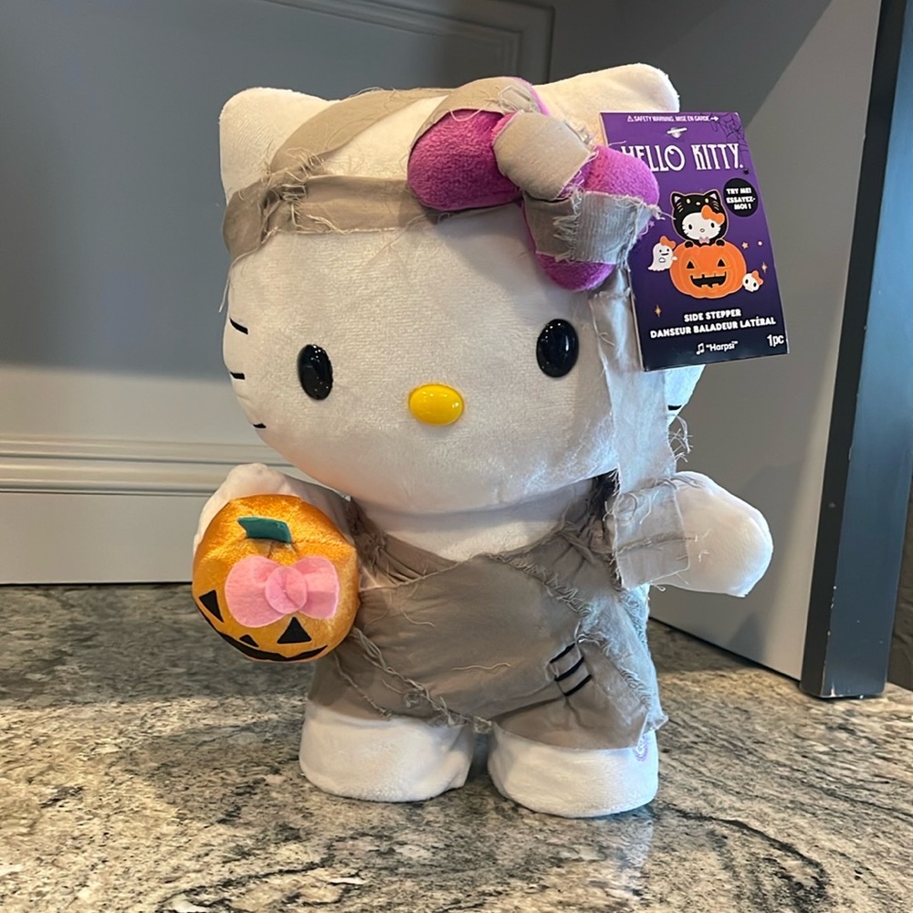 2024 Sanrio Hello Kitty Halloween Mummy Side Stepper